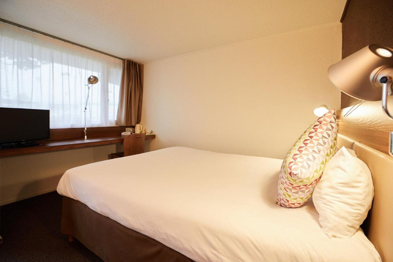 Campanile Pau Est-Bizanos Hotell Eksteriør bilde